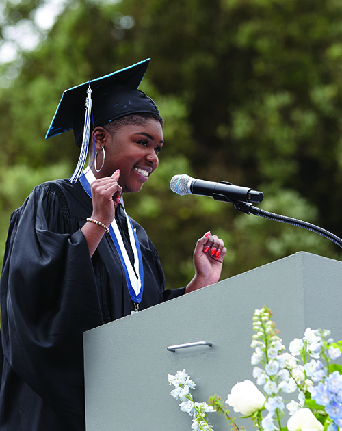 Ella Lazare '23 Featured in Ohio Wesleyan News 