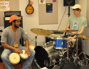 Professional Musicians Visit with Bay’s Jazz Class